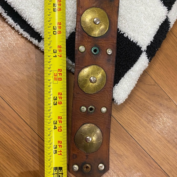 Brown Leather Concho Belt with Brass Accents | Vintage | Medium - Picture 6 of 6